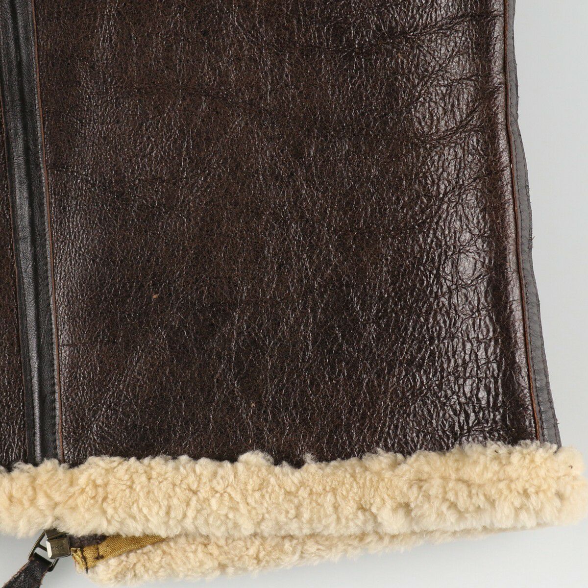 000002406520-06.jpg?size=m&w=