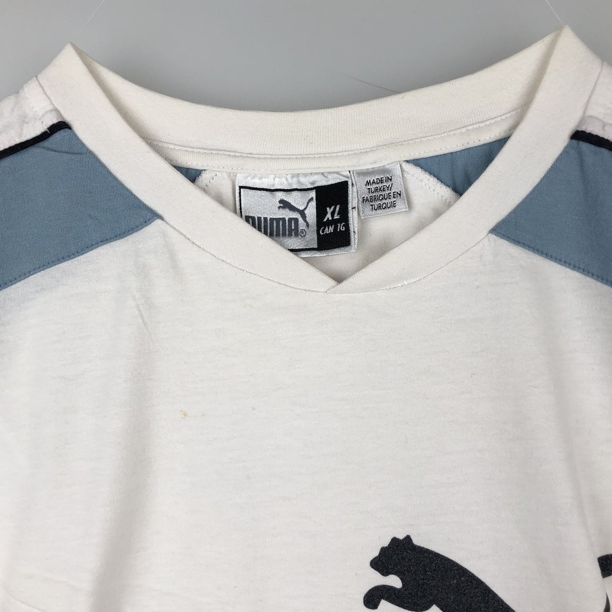 古着 90～00年代 プーマ PUMA Vネック ロゴプリントTシャツ メンズXL