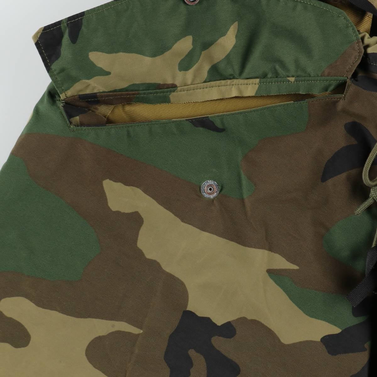 古着 迷彩柄 ウッドランドカモ GORE-TEX ゴアテックス ミリタリー