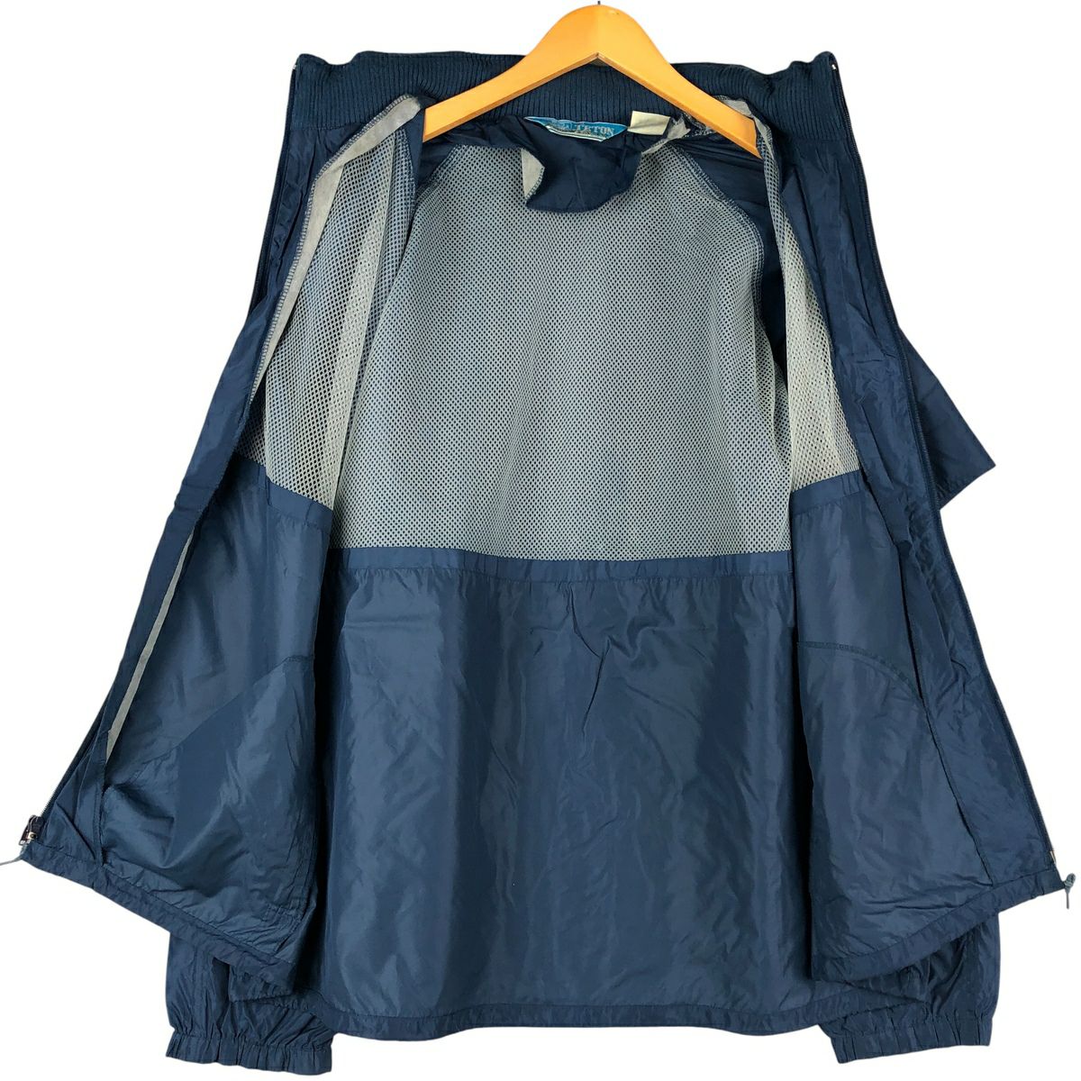 000002620237-03.jpg?size=m&w=