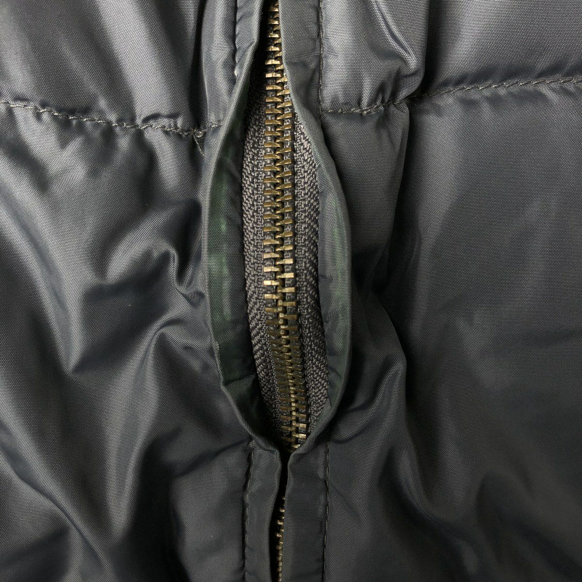 古着 80～90年代 エディーバウアー Eddie Bauer 黒タグ グースダウン