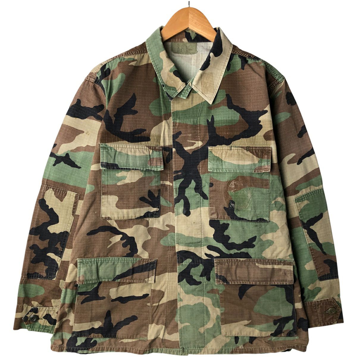 古着 米軍 迷彩柄 ウッドランドカモ リップストップ ミリタリージャケット USA製 MEDIUM-REGULAR メンズM相当 /eaa557888 古着 米軍 迷彩柄 ウッドランドカモ リップストップ B.D.U ミリタリー