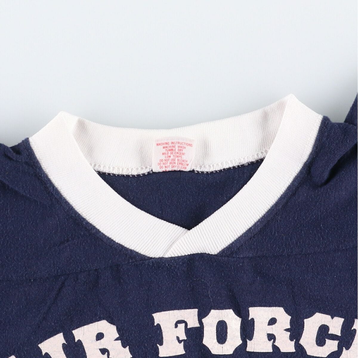 古着 80年代 Collegiate Pacific Vネック フットボールTシャツ USA製